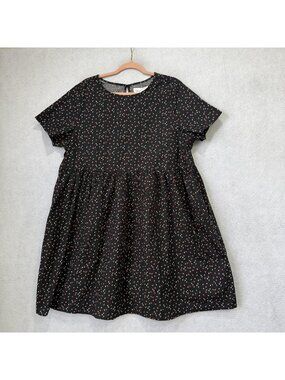 Tradlands Dress Womens XL Black Floral Crew Neck Short Sleeve Swing Trapeze